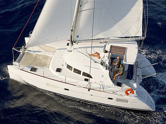 Bareboat Catamaran Lagoon 380 Maya - détails