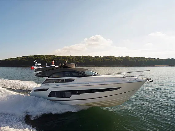 Avec équipage Motoryacht Fairline Squadron 50 Get Lucky - détails